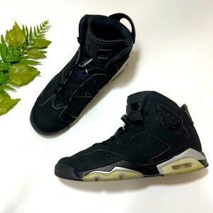 Air Jordan 6 Retro | Black/Silver | Youth 6Y (Womenβs 7.5)